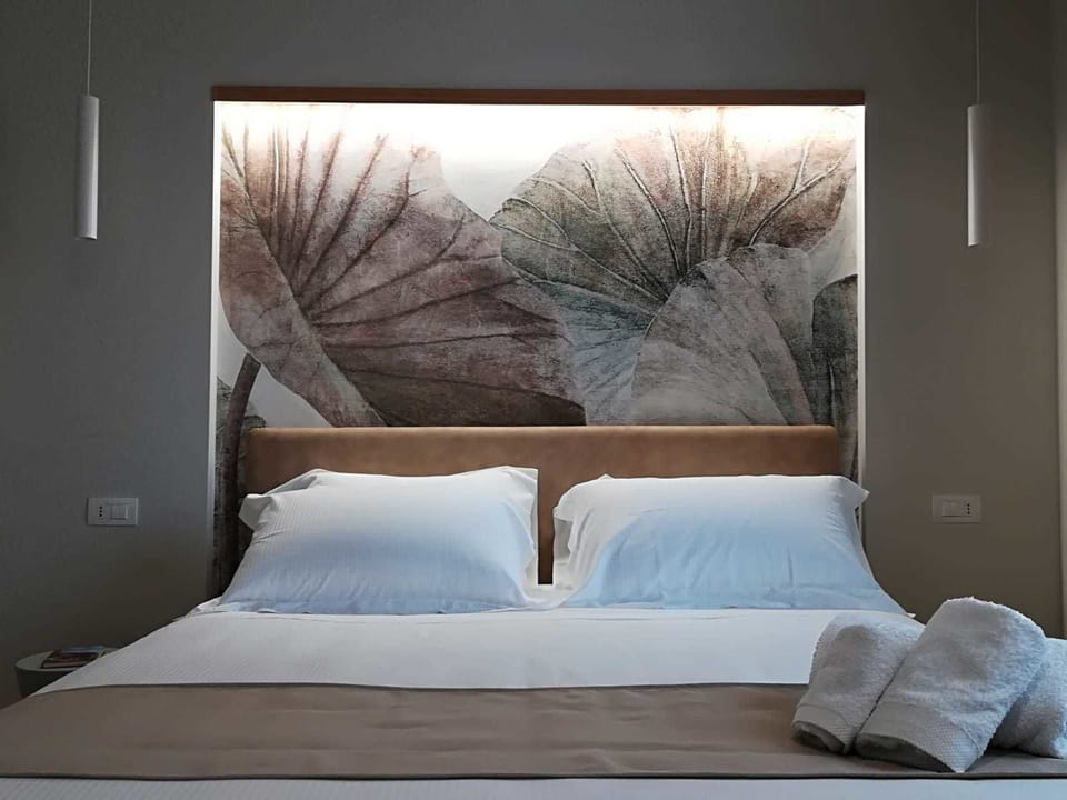 Deluxe Double Room | Frette Italian sheets, premium bedding, memory foam beds