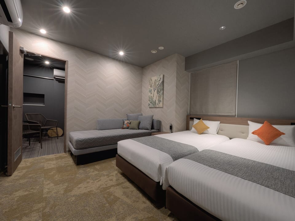 Twin room with Private Sauna [so-na], 31 square meter, Non Smoking | Blackout drapes, iron/ironing board, free wired internet, bed sheets