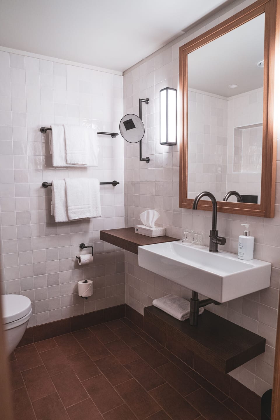 Shower, free toiletries, hair dryer, bathrobes