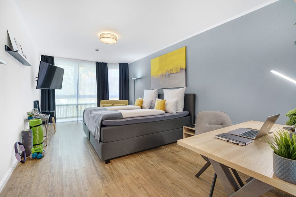 Double Room | Hypo-allergenic bedding, minibar, in-room safe, desk