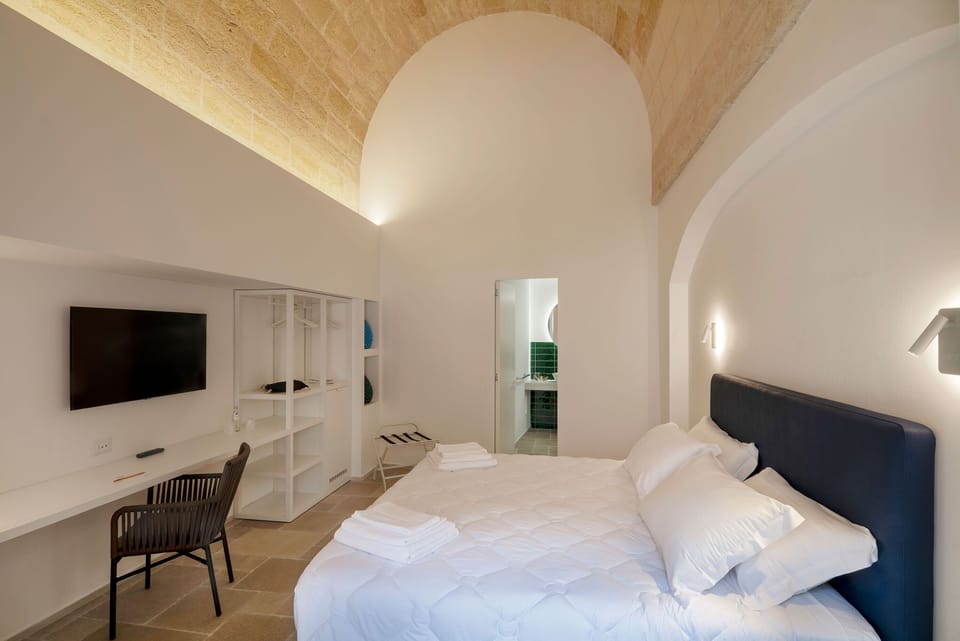 Executive Room | Premium bedding, down comforters, minibar, in-room safe