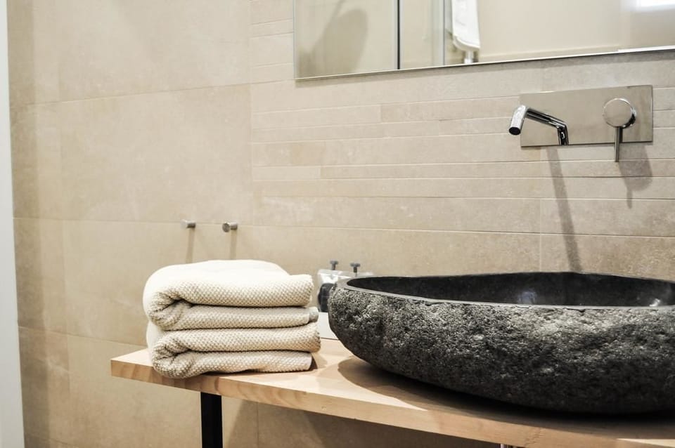 Design Double Room | Bathroom sink