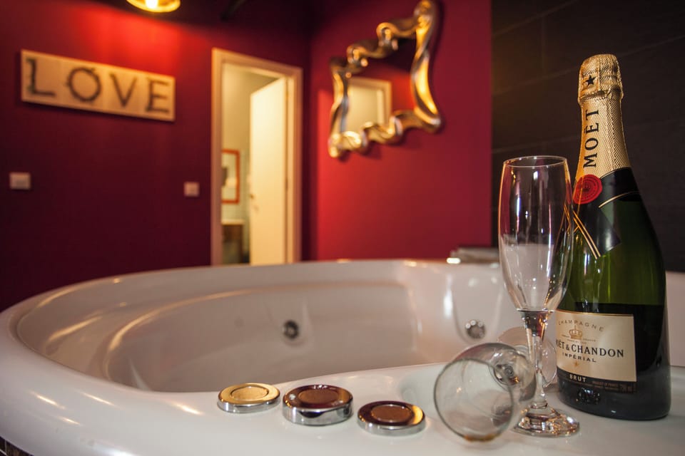 Private spa tub