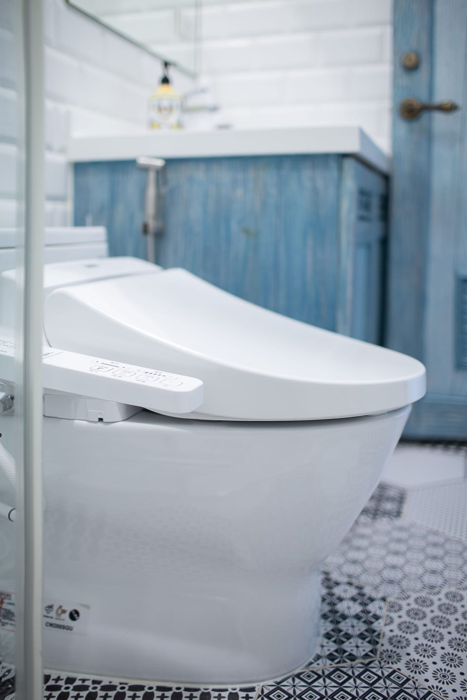 Traditional Double Room, Garden View | Bathroom | Free toiletries, hair dryer, slippers, electronic bidet