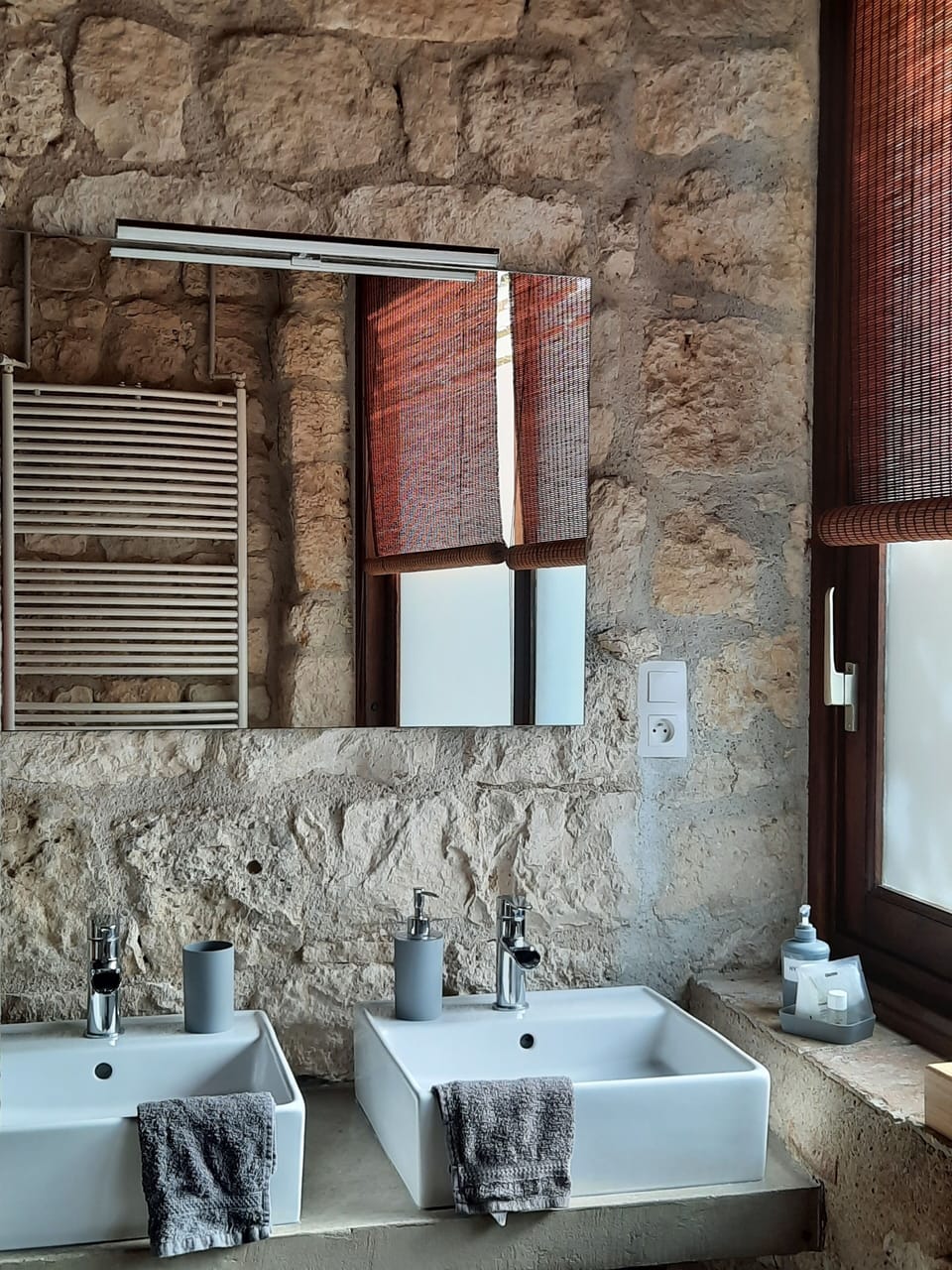 Family Apartment | Bathroom | Shower, rainfall showerhead, free toiletries, hair dryer