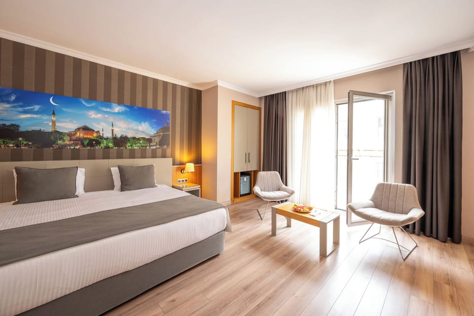 Executive Room, 1 King Bed | Premium bedding, Select Comfort beds, minibar, in-room safe