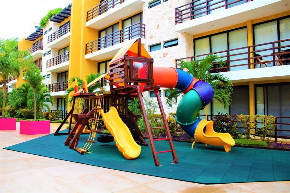Beautiful 2BR Condo in the middle of Playa del Carmen by Happy Address Apartment in Playa del Carmen