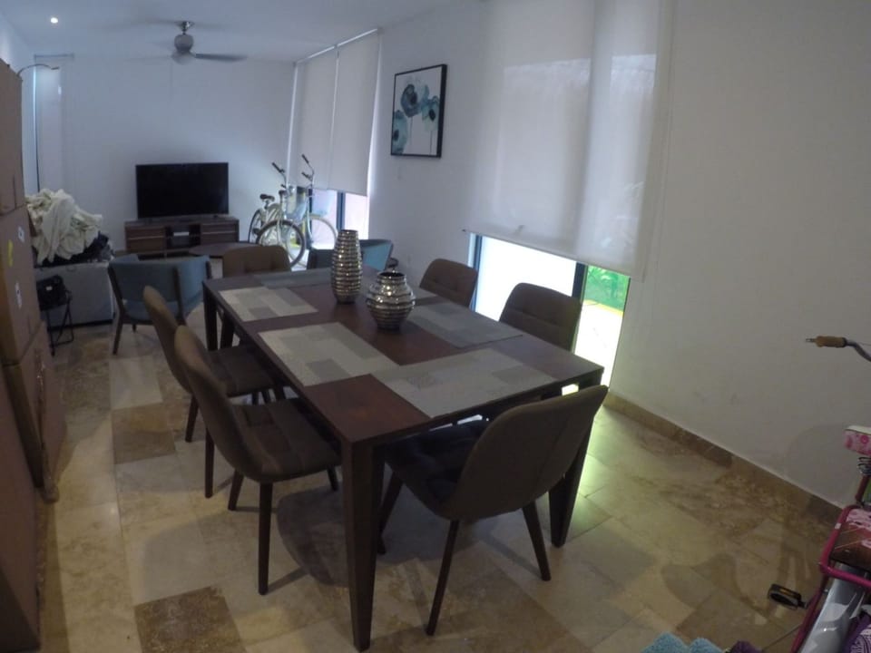 Apartment, 2 Bedrooms | Living room | Flat-screen TV