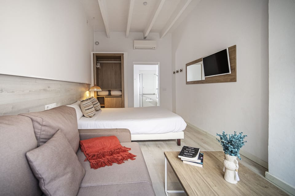 Standard Double Room, Non Smoking | 1 bedroom, down comforters, WiFi (free), individually decorated
