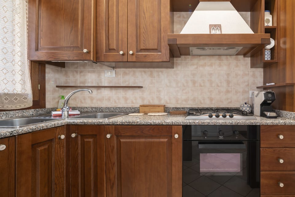 Romantic Apartment, 2 Bedrooms | Private kitchen | Fridge, oven, stovetop, dishwasher