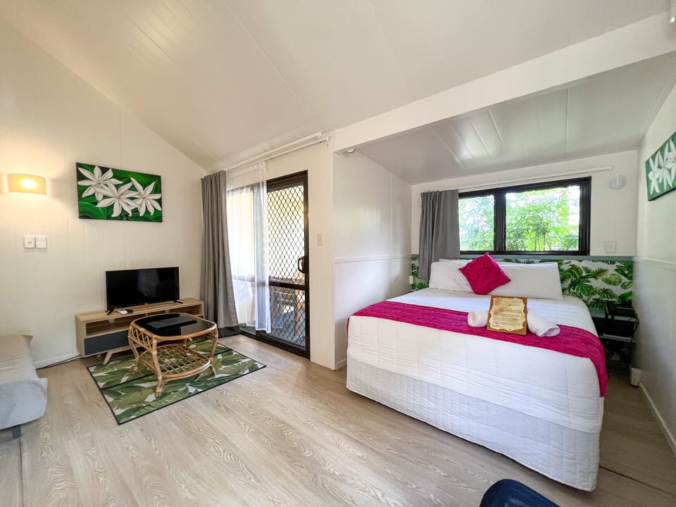 Studio, Beachside | In-room safe, blackout drapes, WiFi (surcharge), individually decorated