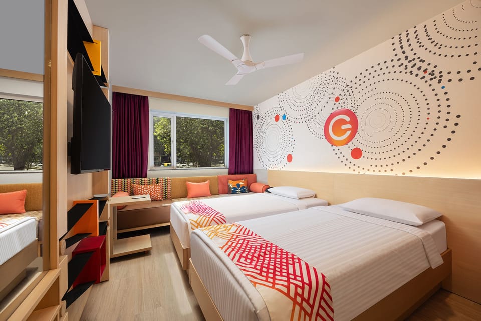 Luxe Twin Room | Minibar, in-room safe, soundproofing, WiFi (free)