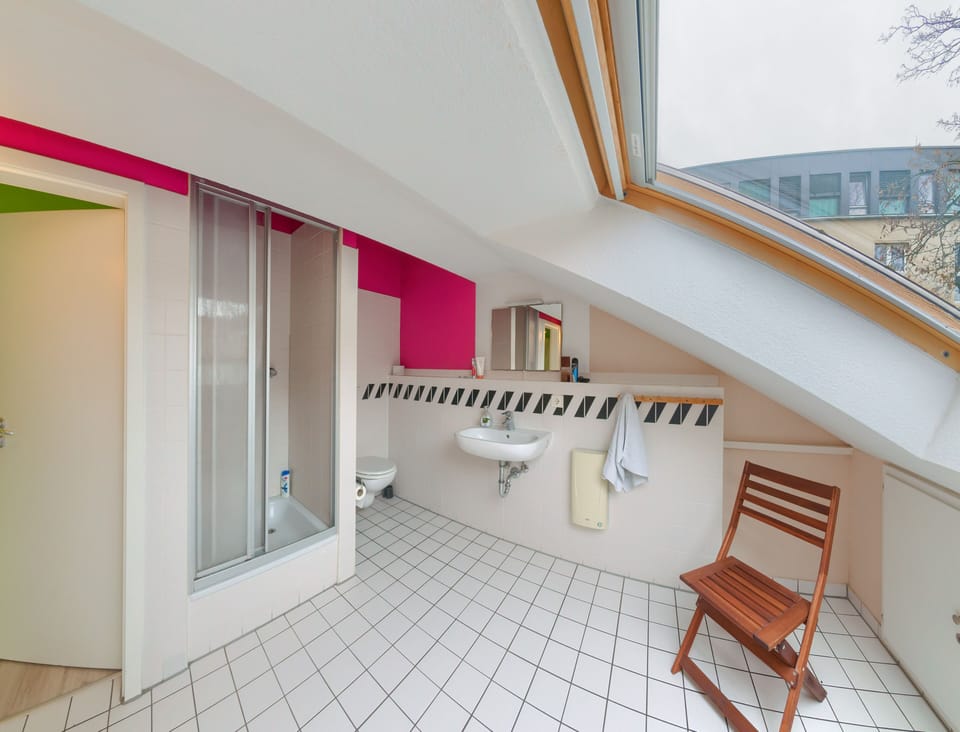 Room, Multiple Beds, Non Smoking | Bathroom | Shower, hair dryer, towels