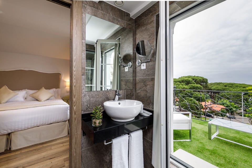 Suite Home Pinares Hotel in Santander