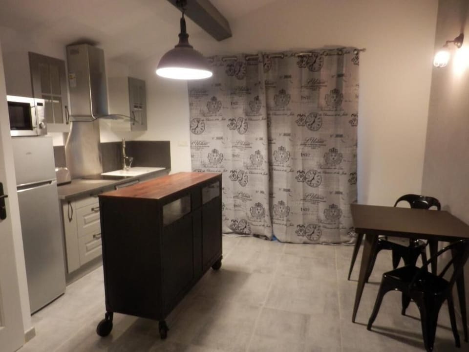 Shared fridge, microwave