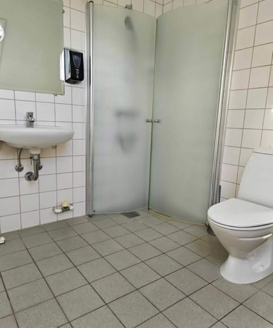 Double or Twin Room, Shared Bathroom | Bathroom | Shower, hair dryer, towels