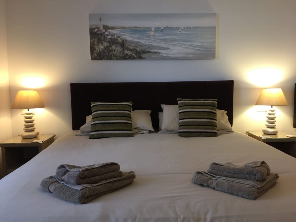 Comfort Triple Room, Harbor View (Room 3) | Free WiFi, bed sheets