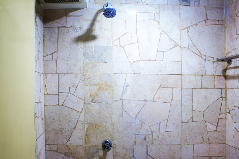 Shower, towels