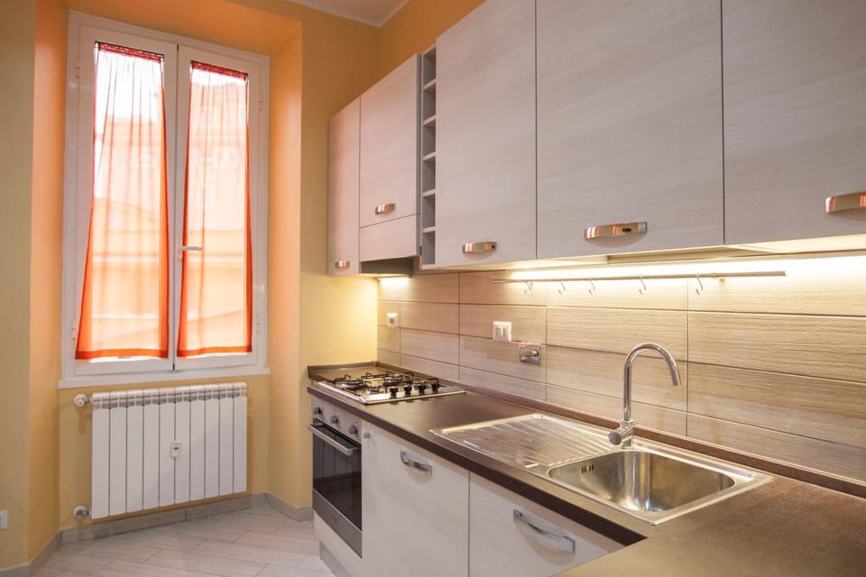 Coffee/tea maker, electric kettle