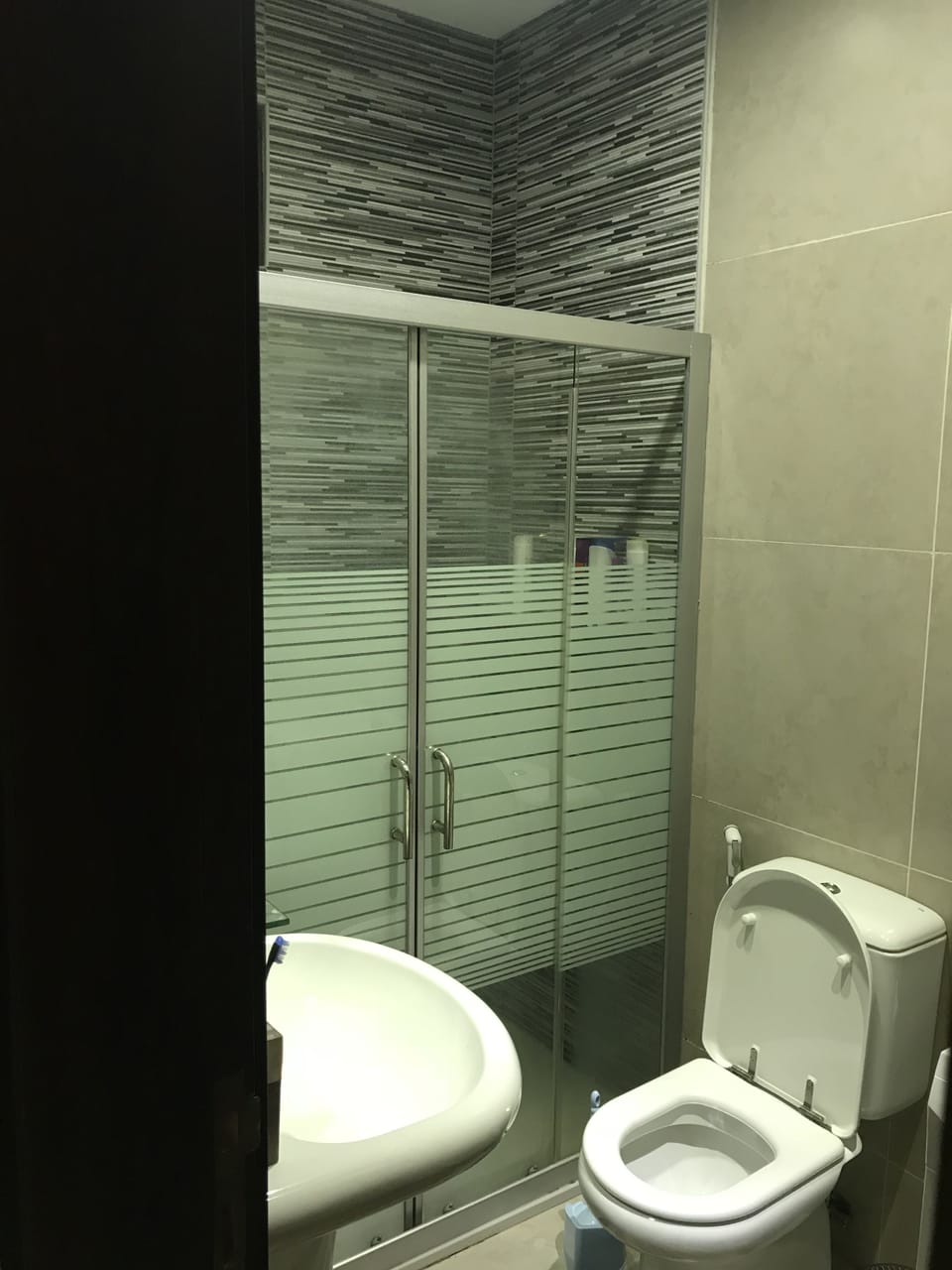 Apartment, 1 Bedroom | Bathroom | Shower, towels