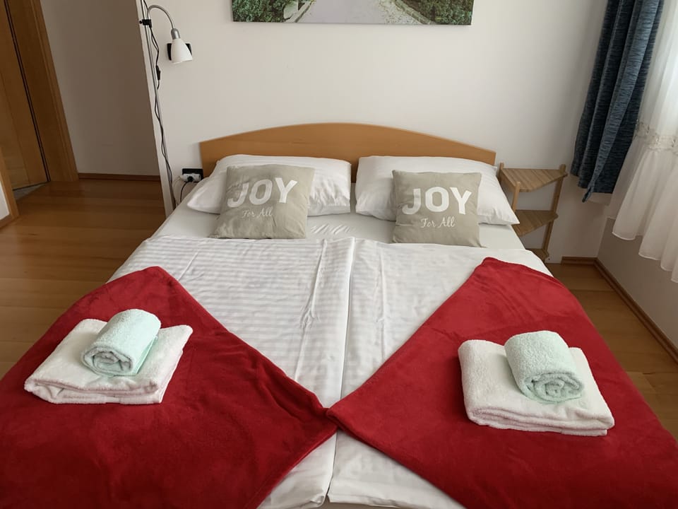 Desk, free WiFi, bed sheets