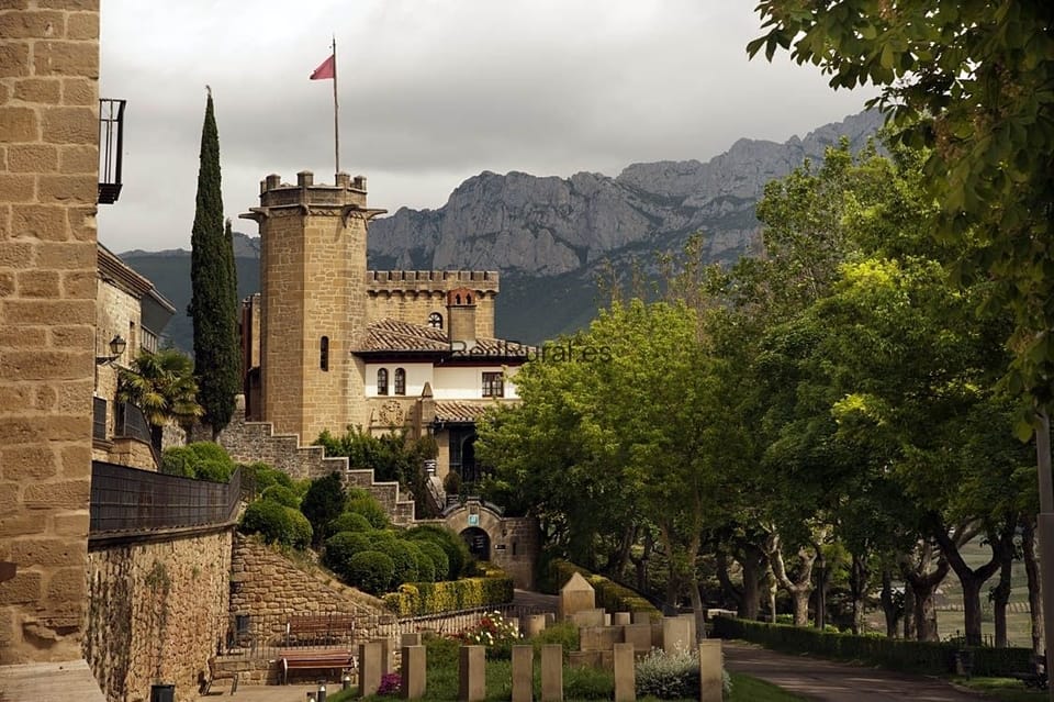 TORRE FUERTE S.XIII Country House in La Rioja