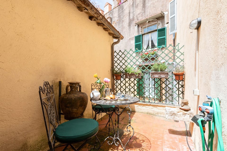 Apartment, 1 Bedroom | 1 bedroom, individually decorated, individually furnished, desk