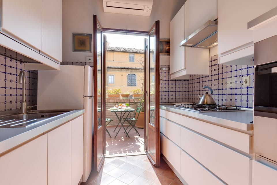 Apartment, 2 Bedrooms | Private kitchen | Fridge, microwave, oven, stovetop