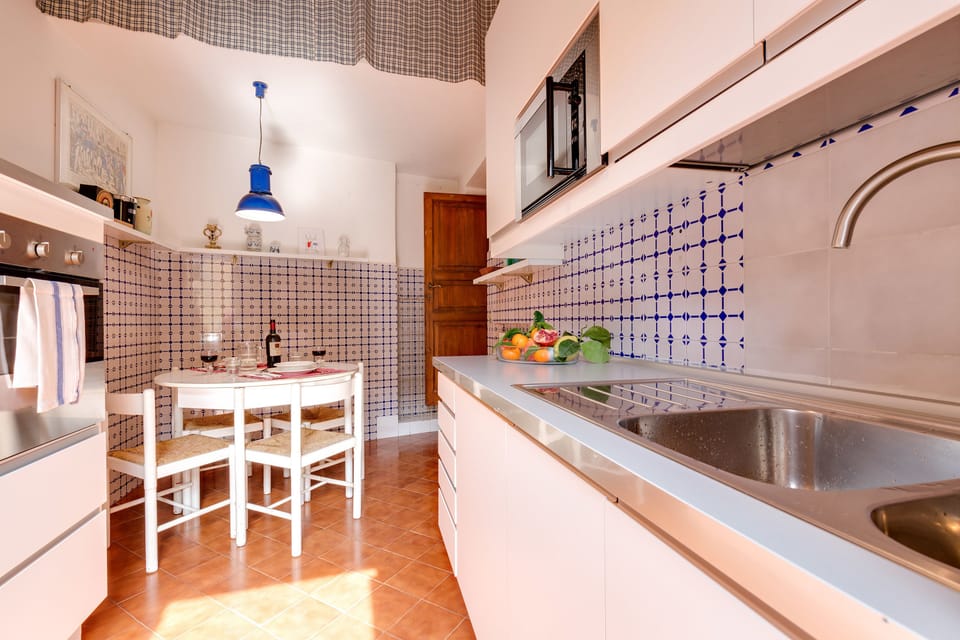 Apartment, 2 Bedrooms | Private kitchen | Fridge, microwave, oven, stovetop
