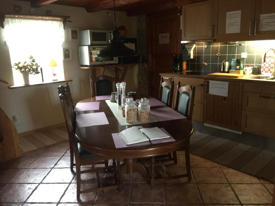 Shared fridge, microwave, oven, stovetop
