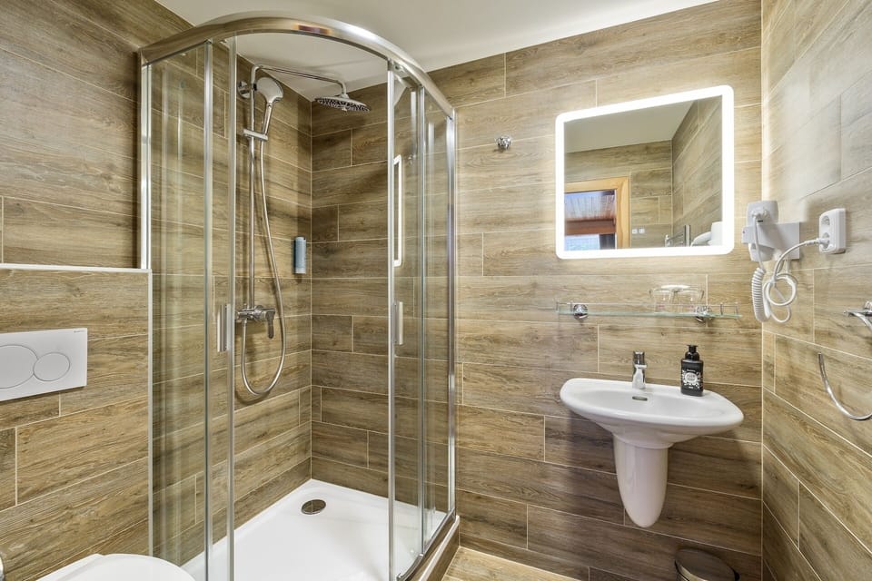 Presidential Apartment, 2 Bedrooms, Park View | Bathroom | Shower, hair dryer, towels