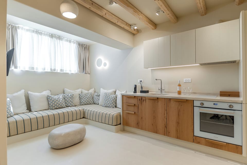 Deluxe Semi-Basement Apartment | Private kitchen | Fridge, stovetop, coffee/tea maker, electric kettle