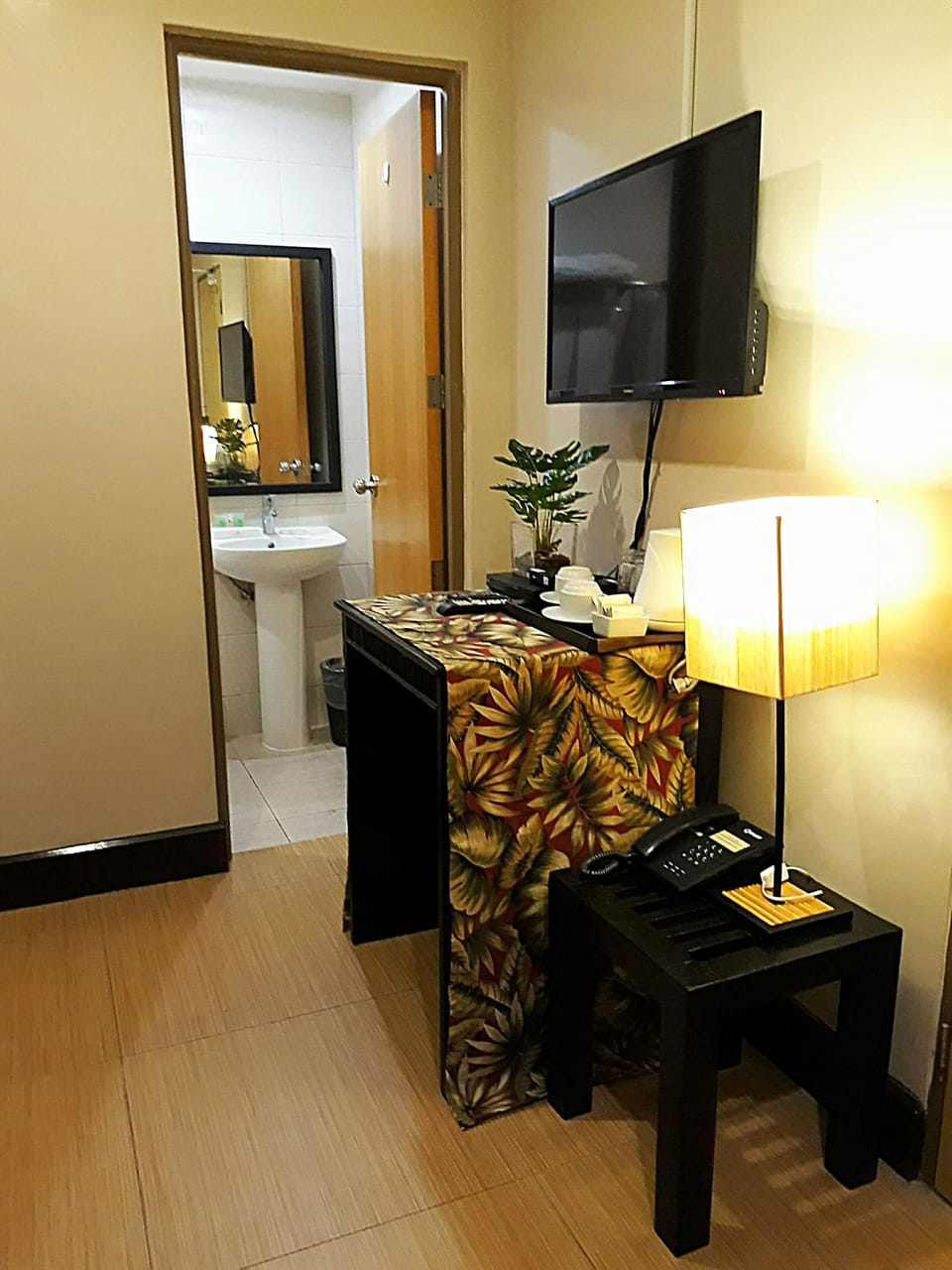 Bunk Room, with Free Activities | Premium bedding, pillowtop beds, minibar, in-room safe