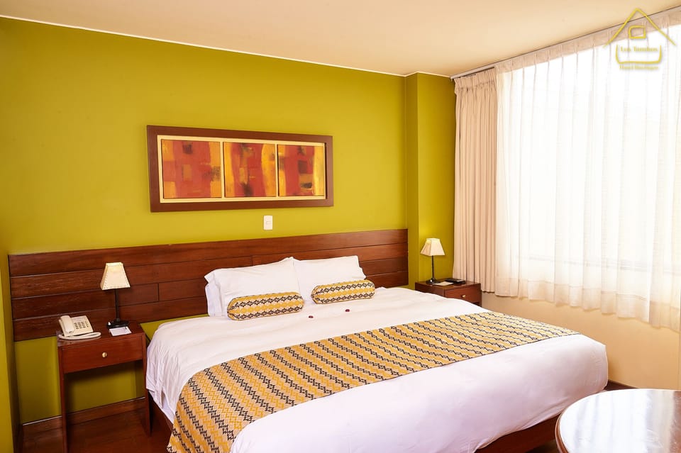 Standard Room, 1 King Bed | Premium bedding, down comforters, blackout drapes, soundproofing