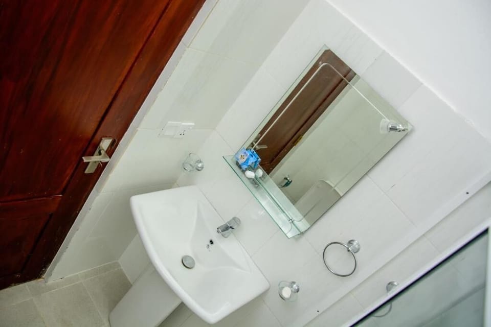 Villa White Bed and Breakfast in Hikkaduwa