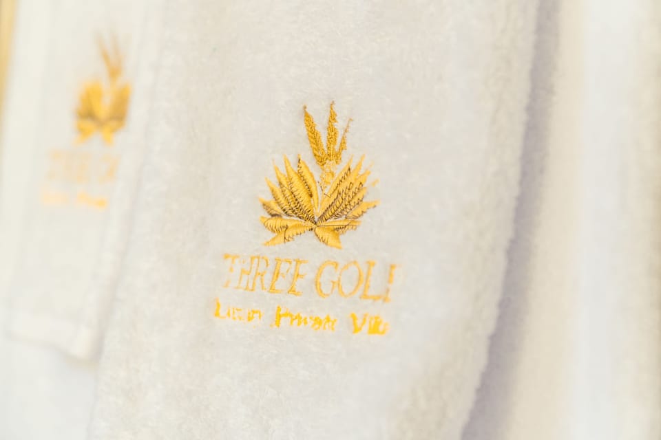 Separate tub and shower, deep soaking tub, free toiletries, bathrobes