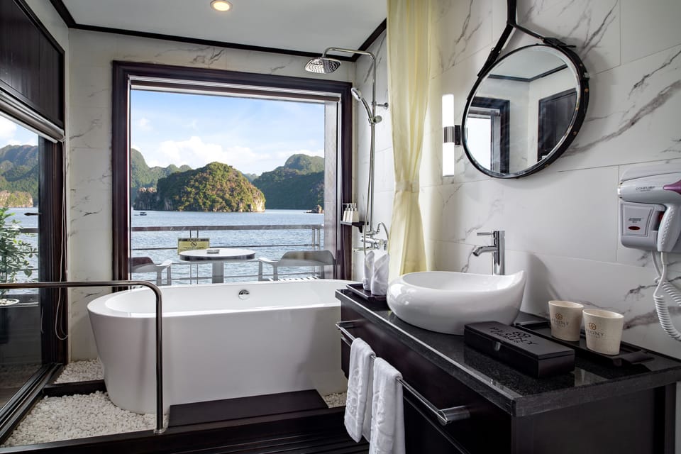 Combined shower/tub, free toiletries, hair dryer, bathrobes