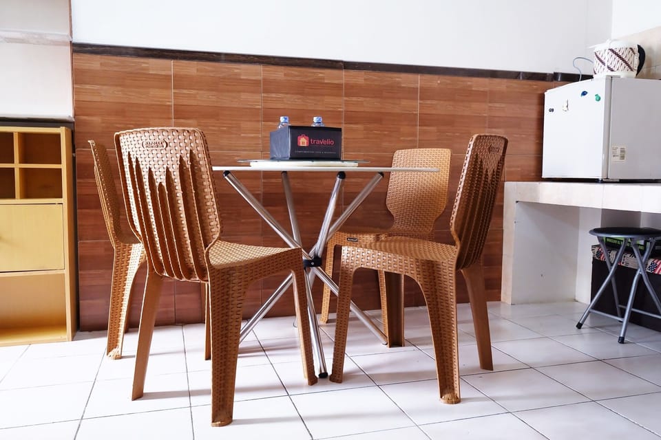 Room | In-room dining
