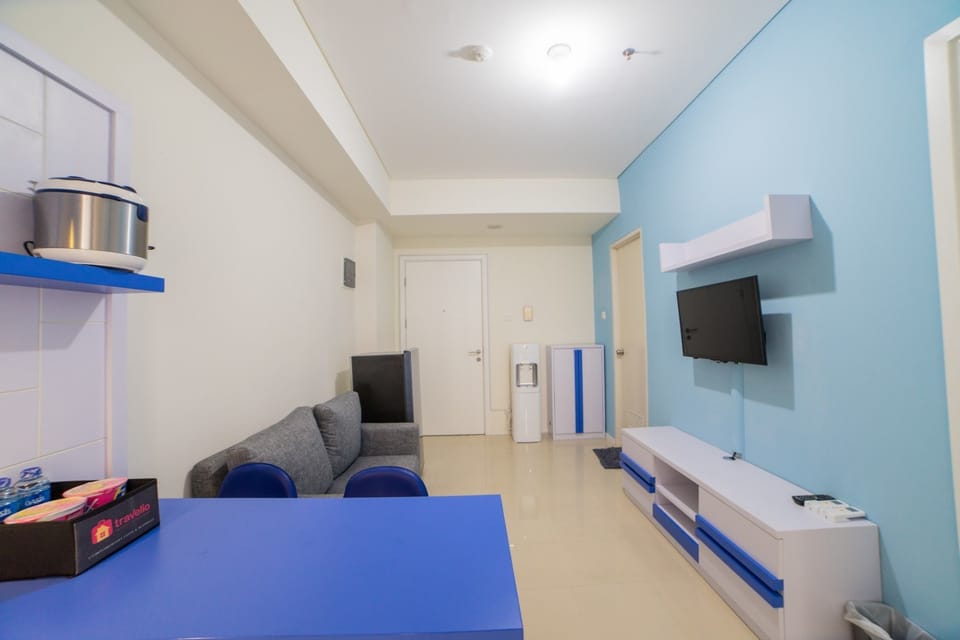 Room | Living area | TV
