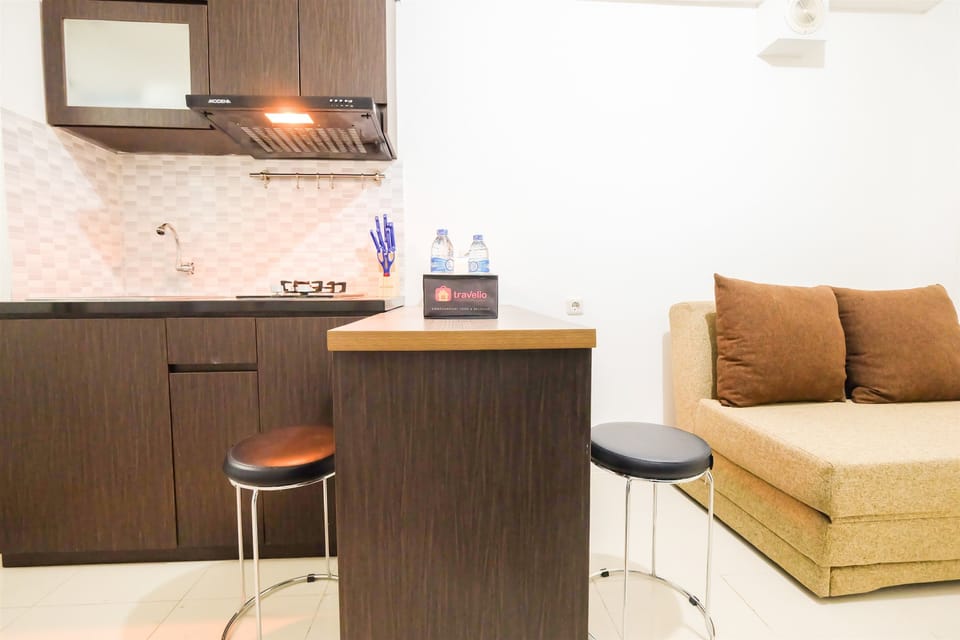 Fridge, stovetop, cookware/dishes/utensils