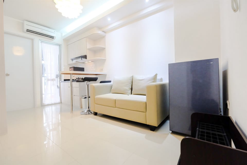 Room | Living area | TV