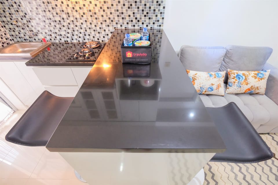 Room | In-room dining