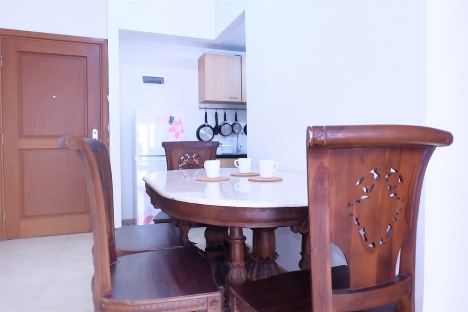 Room | In-room dining