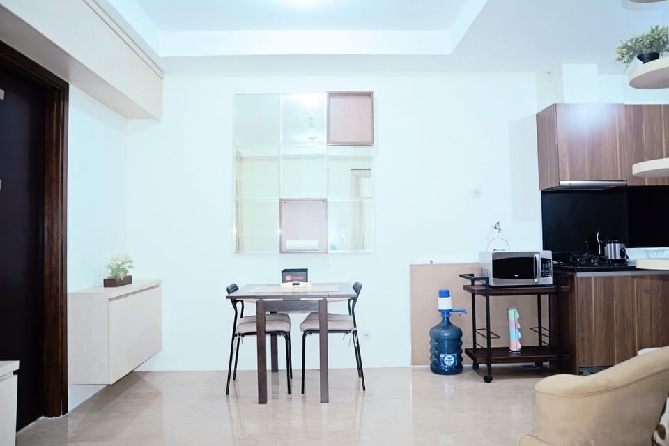 Room | Living area | TV