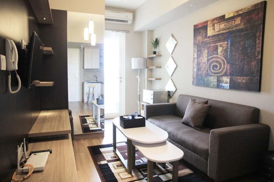 Room | Living area | TV