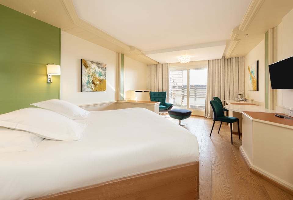 Superior Room | Minibar, in-room safe, desk, WiFi (free)