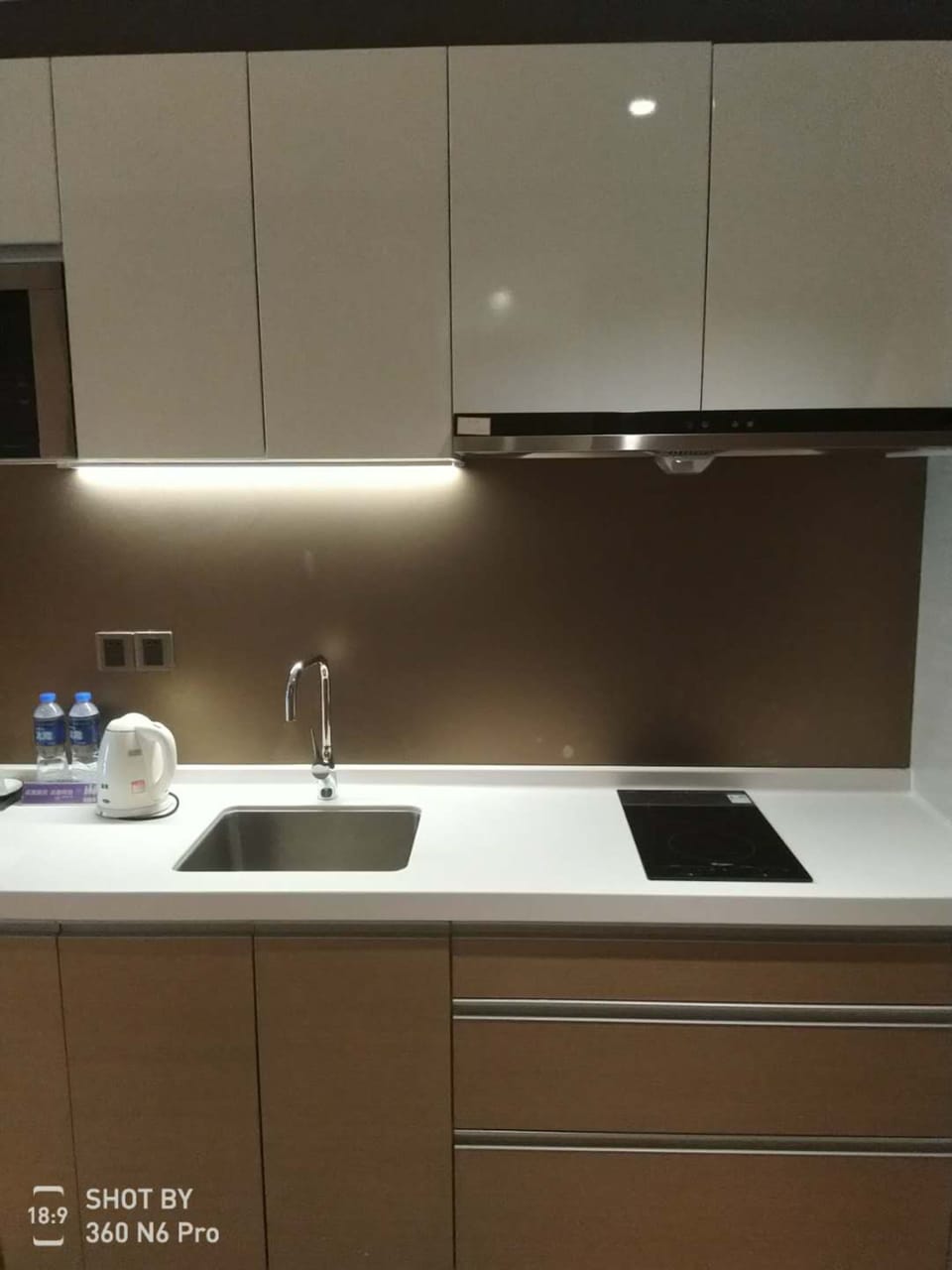 Coffee/tea maker, electric kettle