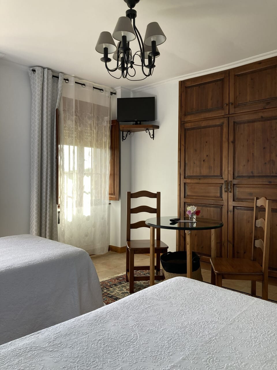 Twin Room | Minibar, desk, blackout drapes, free WiFi
