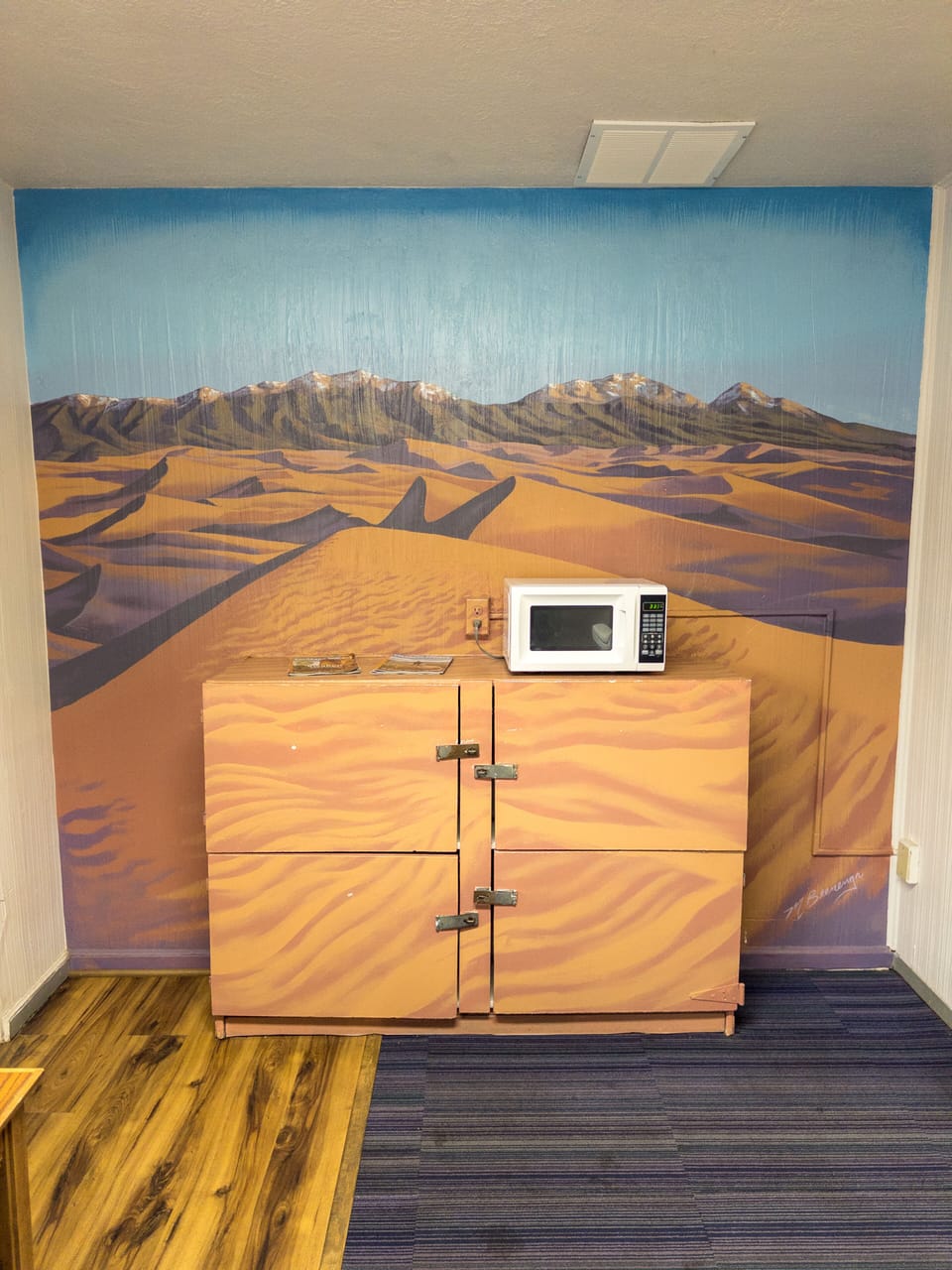 Private Room - Accommodates up to 4 People | Down comforters, iron/ironing board (on request), WiFi (free)
