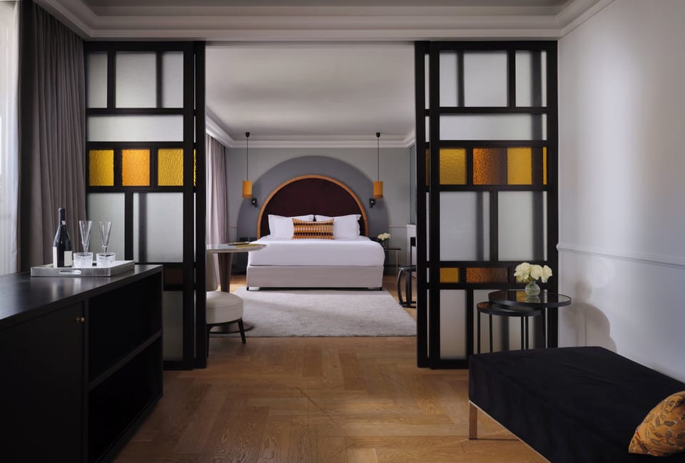 Pillowtop beds, minibar, in-room safe, blackout drapes